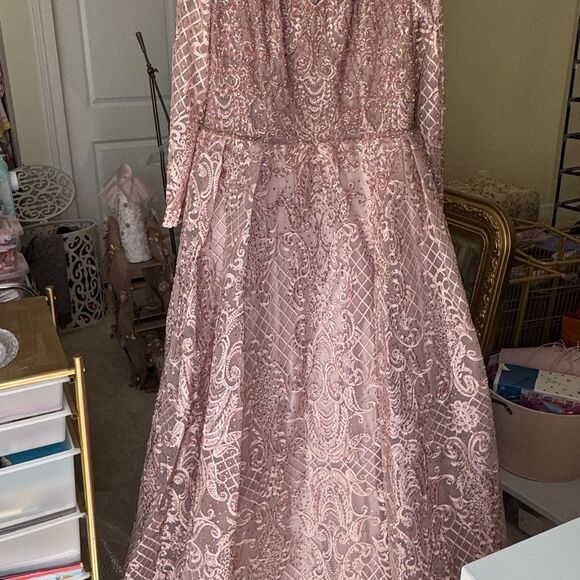 Elegant Pink Lace Gown ballgown evening dresses pink gown - Picture 2 of 3